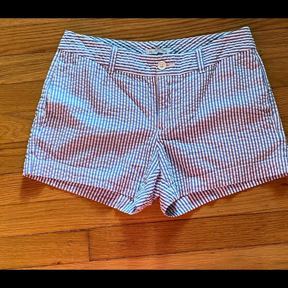 Gap shorts size 2 blue/white seer-sucker EUC
